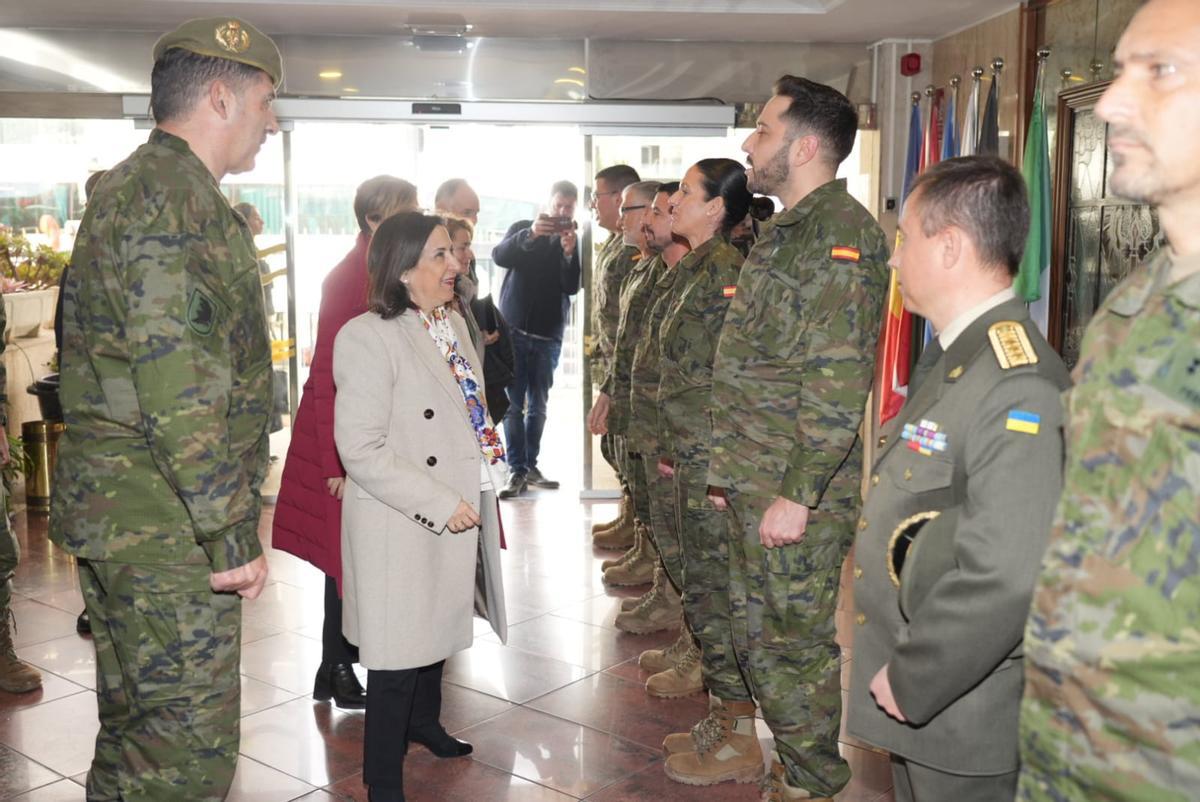 La ministra, a su llegada a la residencia.