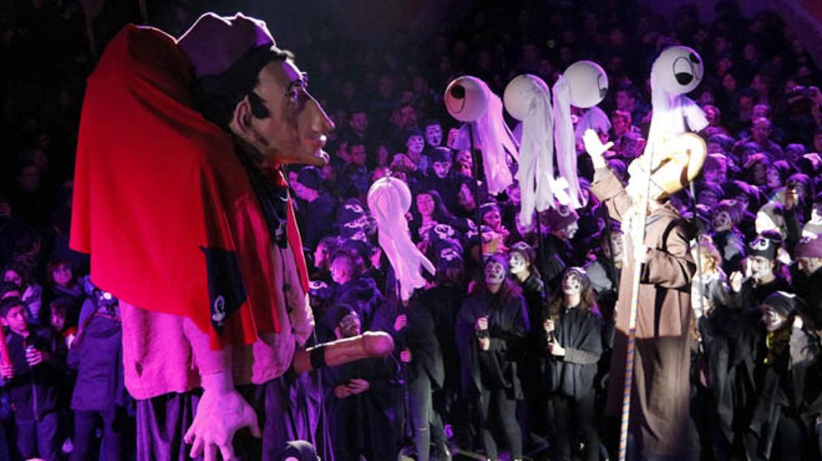 Torelló inicia el Carnaval amb la festa del Pullassu.