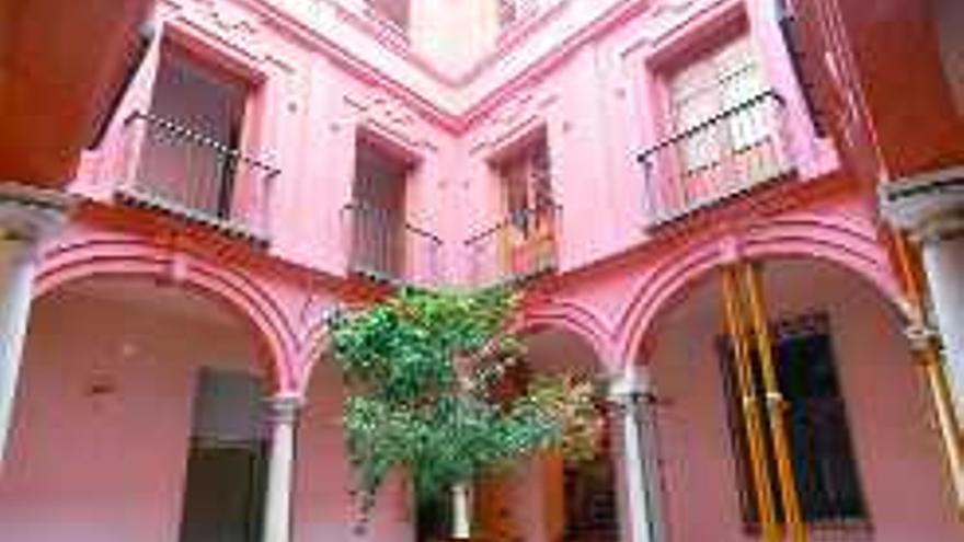 Clave. El patio es uno de los elementos más característicos. g. torres