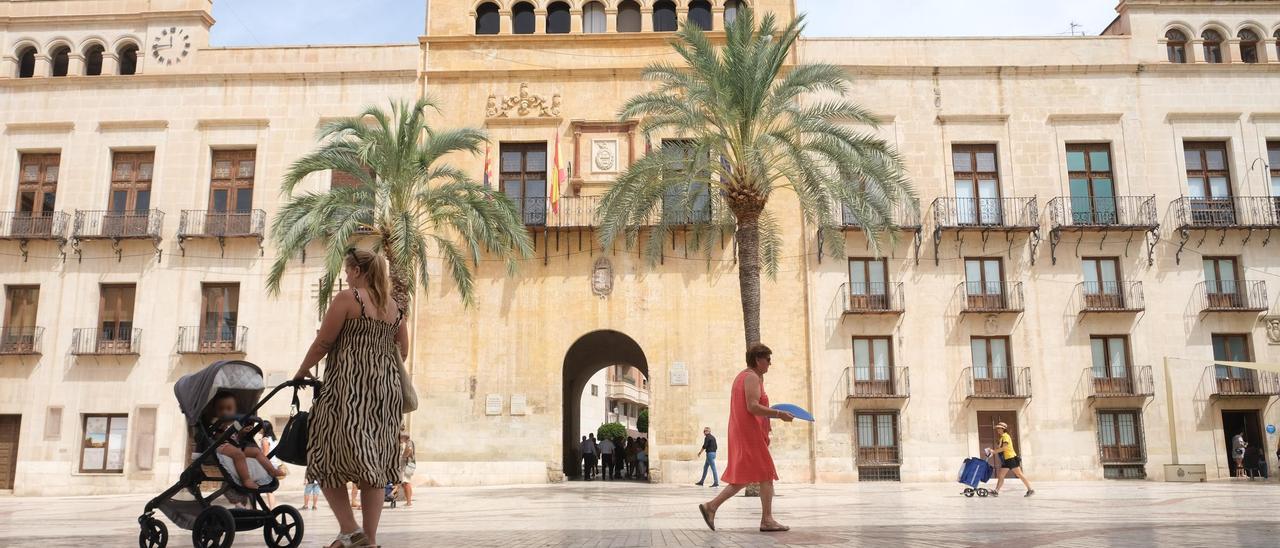 El Ayuntamiento de Elche, en una imagen de archivo