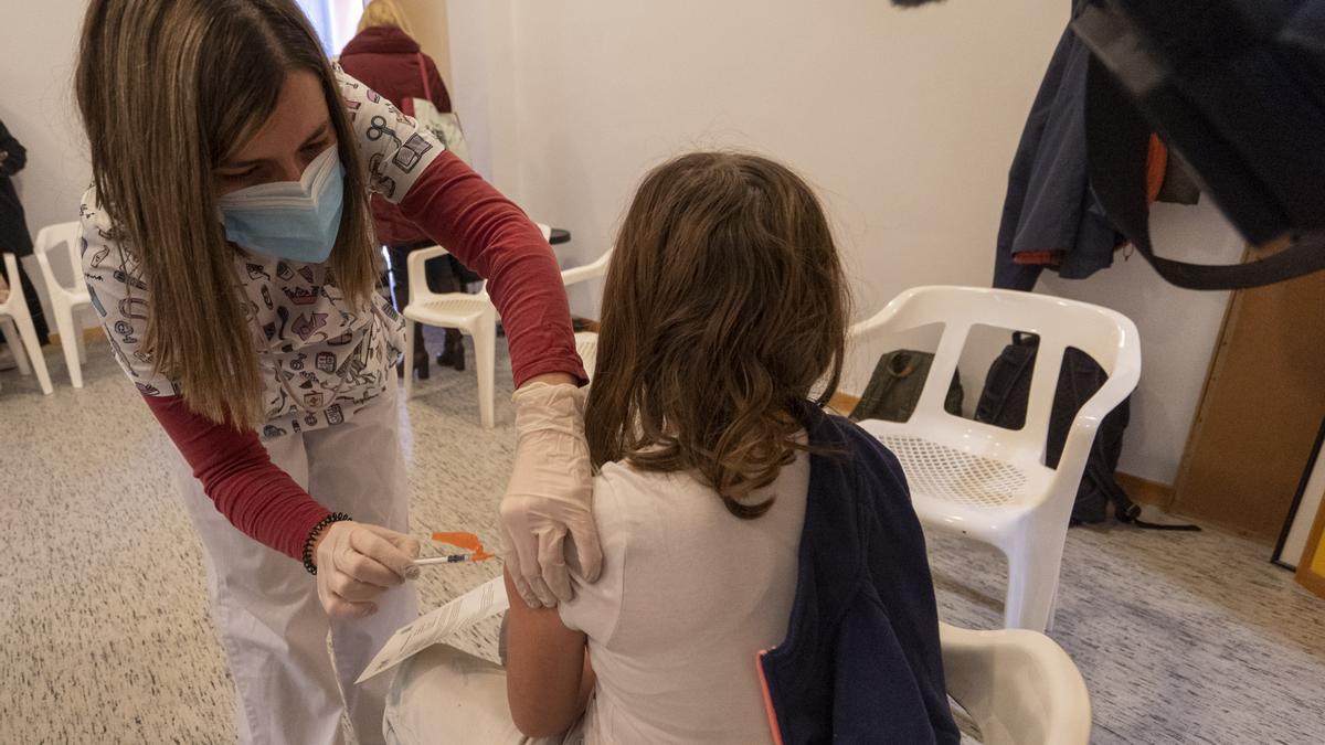Vacunación a niños en Alcañiz