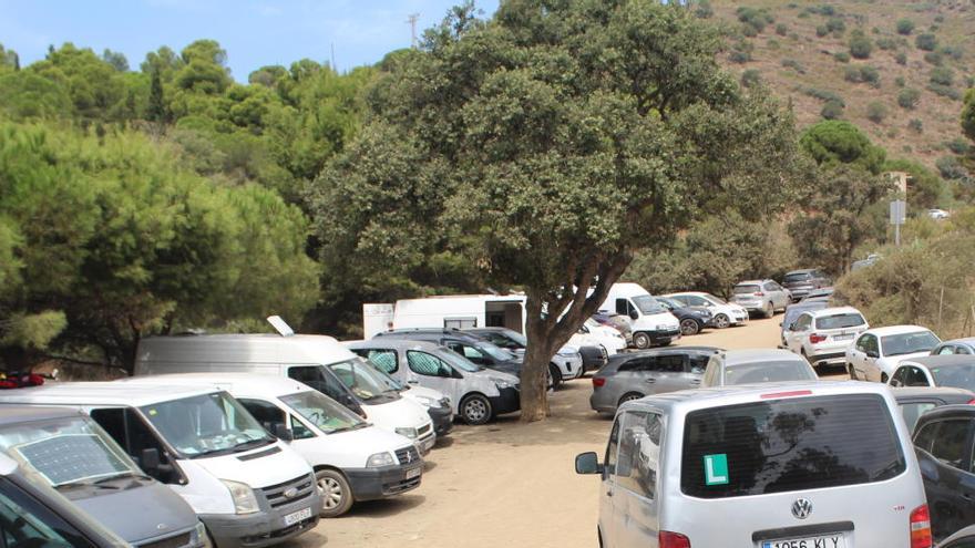 Els col·lapses circulatoris en camins protegits del cap de Creus han estat freqüents tot l&#039;estiu.