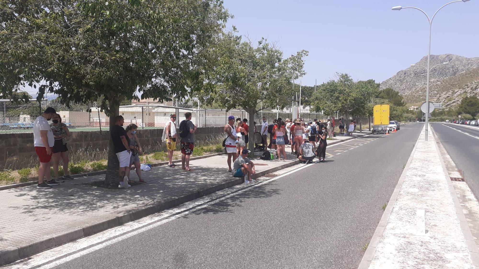 Empiezan las restricciones para llegar a Formentor: permiten el acceso en coche privado a cambio de una consumición en la playa