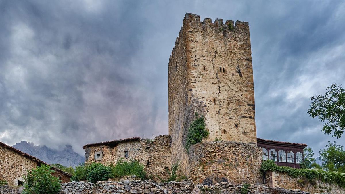 Visita la torre de Mogrovejo en los lindes del pueblo