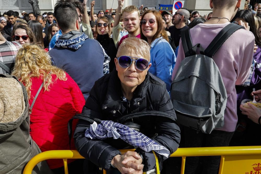 Búscate en la mascletà del 8 de marzo