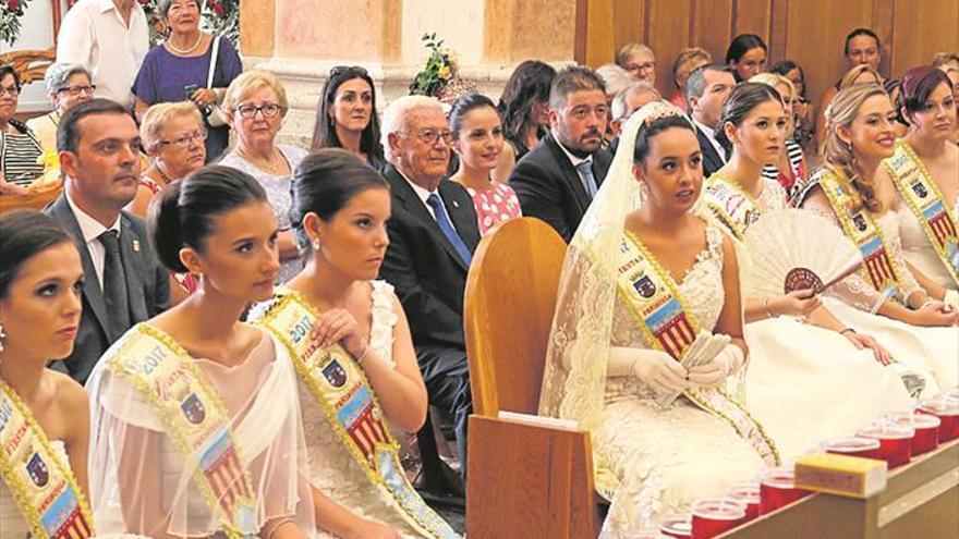 Peñíscola muestra con flores su devoción por la Ermitana