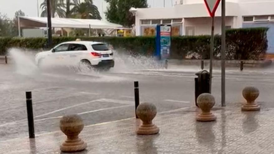 Lluvias en Ibiza: avenida de Santa Eulària en Vila y Siesta