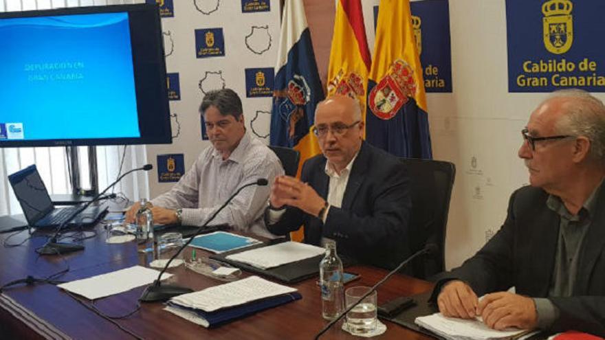 Antonio Morales presenta informe &#039;Depuración en Gran Canaria&#039;.