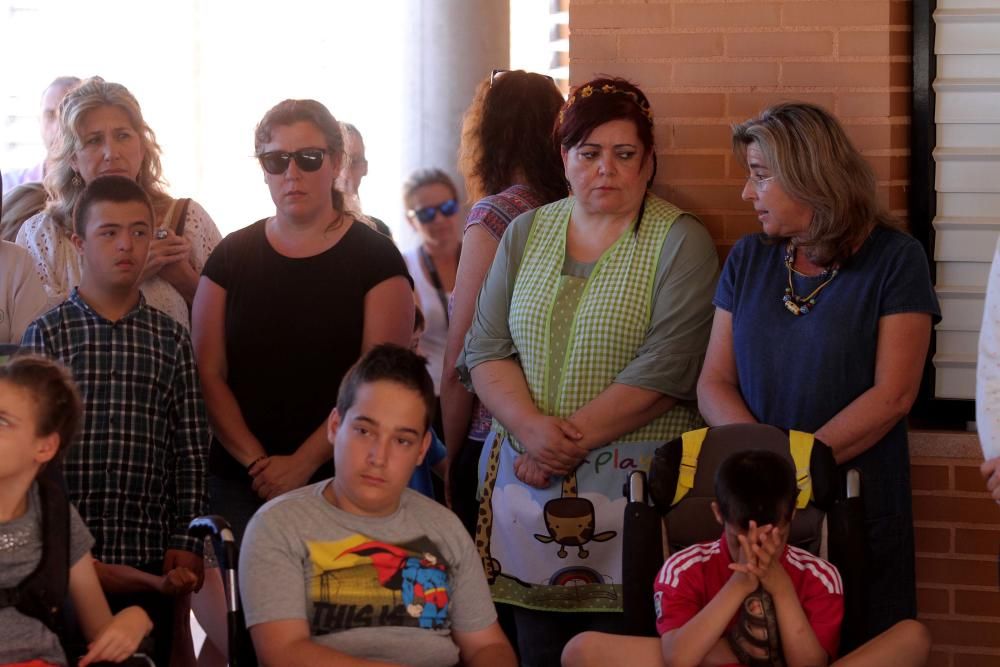 Minuto de silencio en el colegio Primitiva Lopez