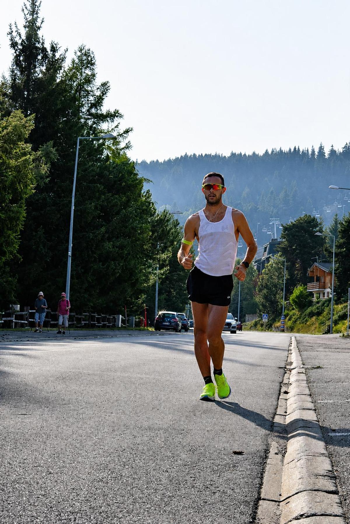 El atleta Manuel Bermúdez entrenando en Font Romeu.