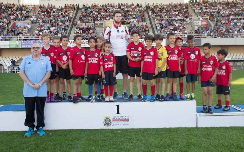 Clausura de la liga local de fútbol base de Cartag