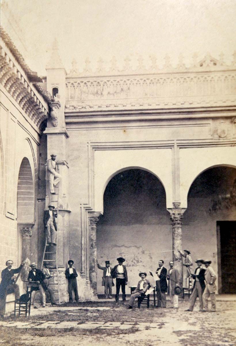 Detalle de una de las galerías del Patio de los Naranjos