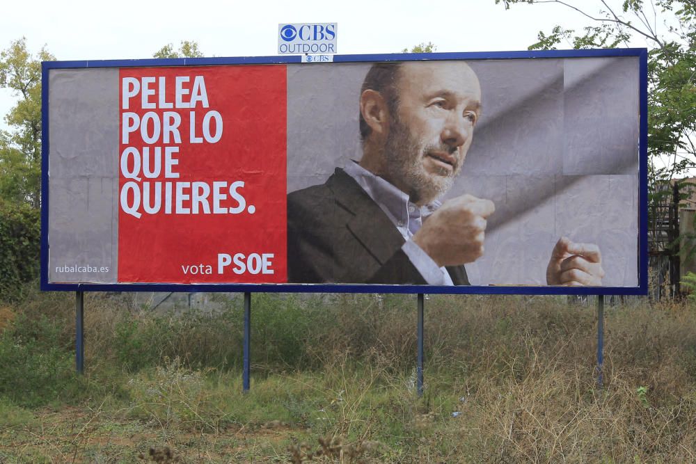 El 27 de mayo de 2011 fue propuesto por el Comité Federal del Partido Socialista Obrero Español como candidato a la presidencia del gobierno en las elecciones generales