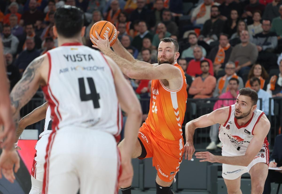 Matt Costello, en el partido aplazado ante el Casademont Zaragoza.