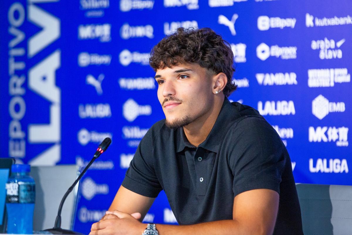 Yusi, en su presentación con el Alavés