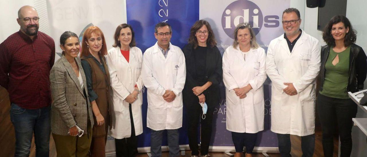 Presentación del proyecto, con Antonio Salas (centro), Laura Navarro (4ª d.) y Martinón (2º d.).