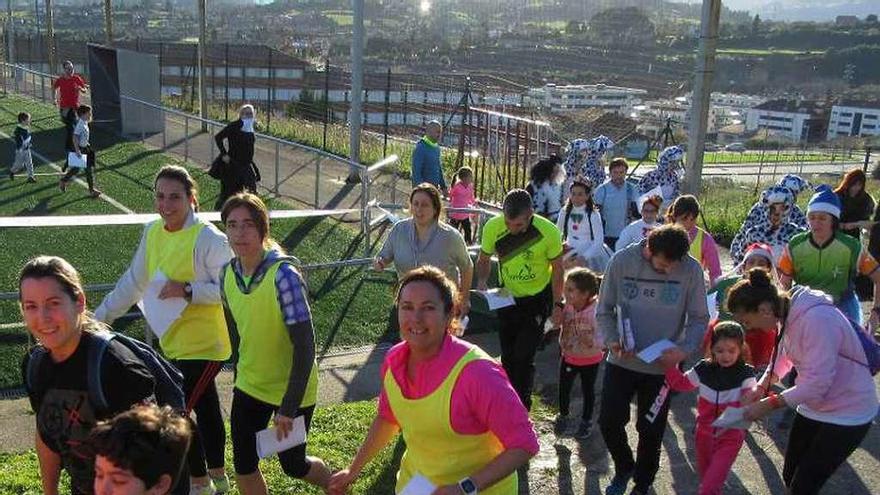 Algunos de los participantes en la &quot;San Silvestre&quot; orientadora.