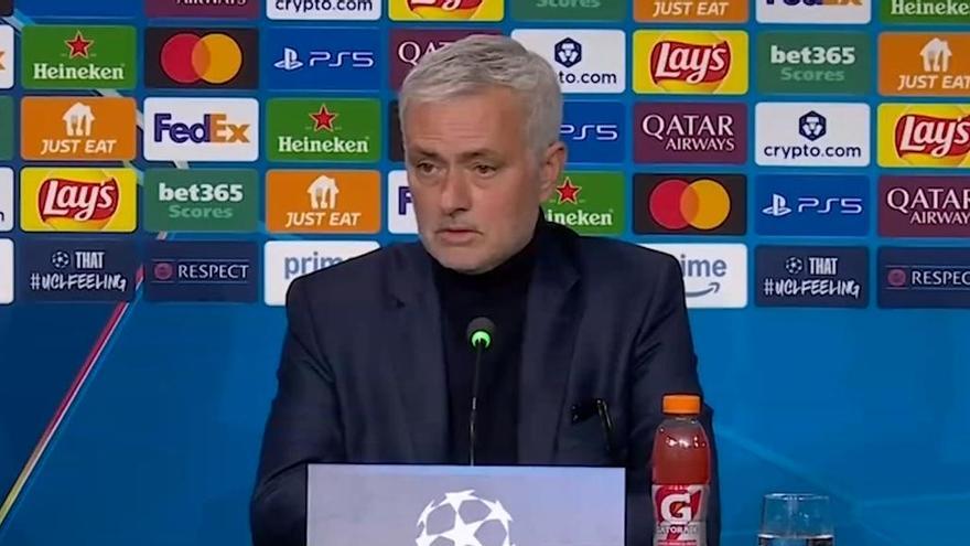 Mourinho: "¿Real Madrid? Es casi imposible, pero iremos con todo"