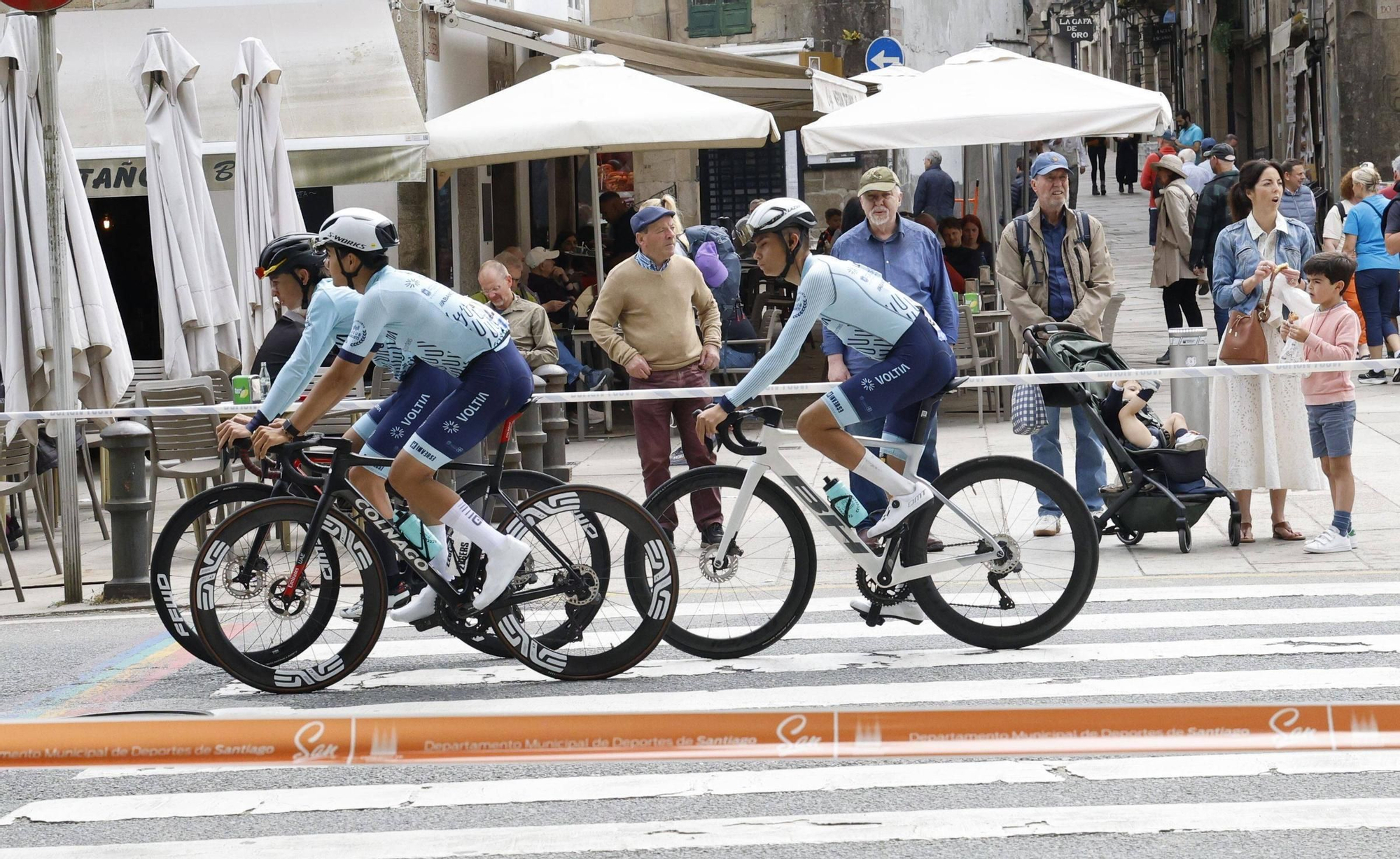 A Ascensión despídese con ciclismo, circo e moita música