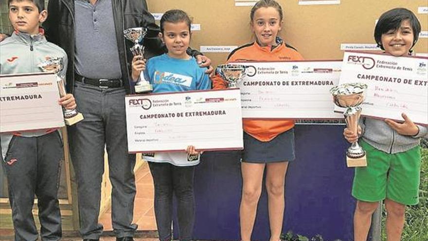 Jorge Aza y Alejandra Pinilla ganan el regional benjamín de tenis