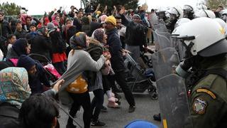 Tensión máxima entre los refugiados de Lesbos: "¡Solo queremos libertad!"