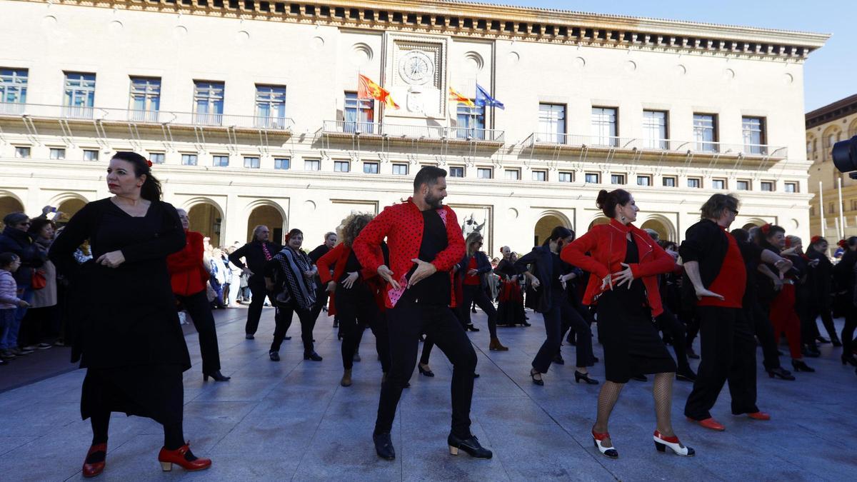 En imágenes | Flashmob jotero en la Plaza del Pilar de Zaragoza