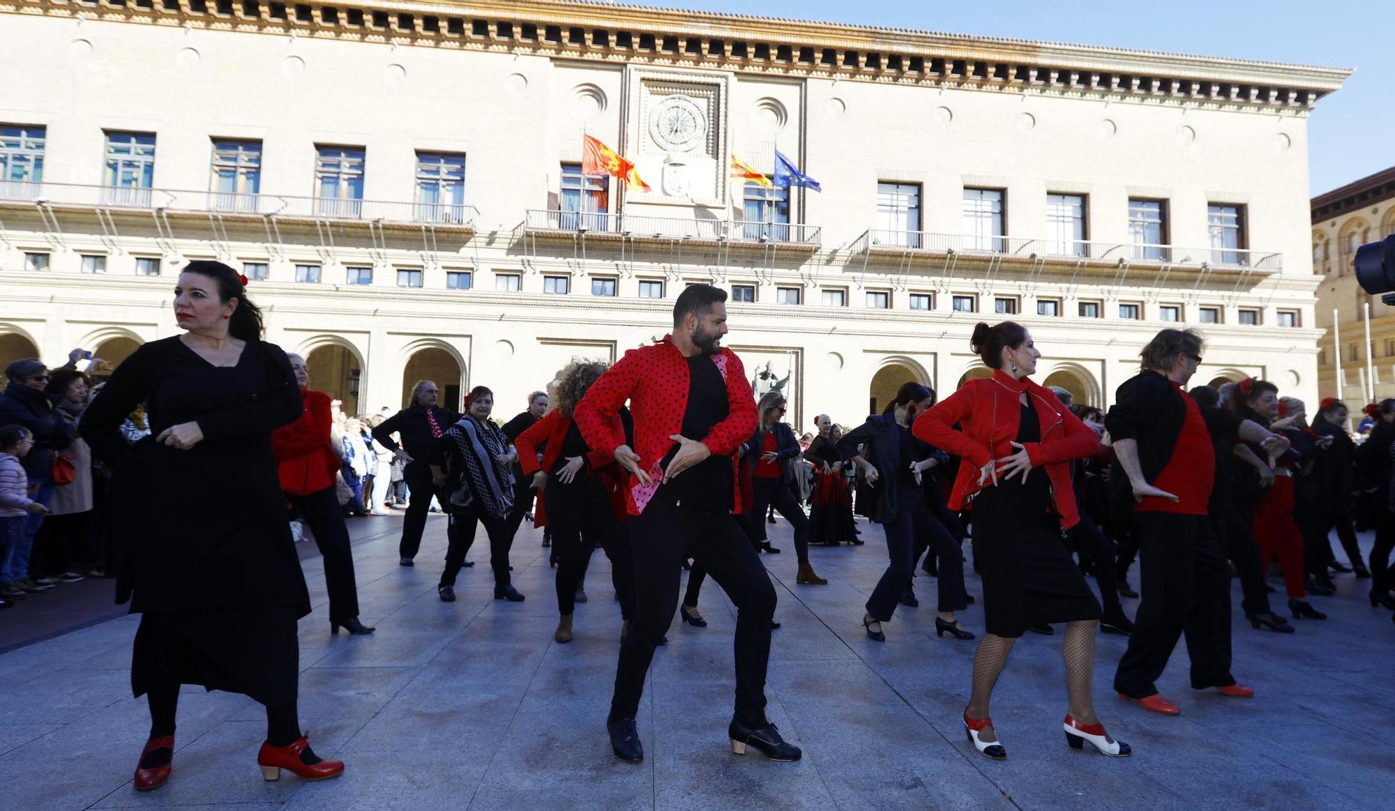 En imágenes | Flashmob jotero en la Plaza del Pilar de Zaragoza