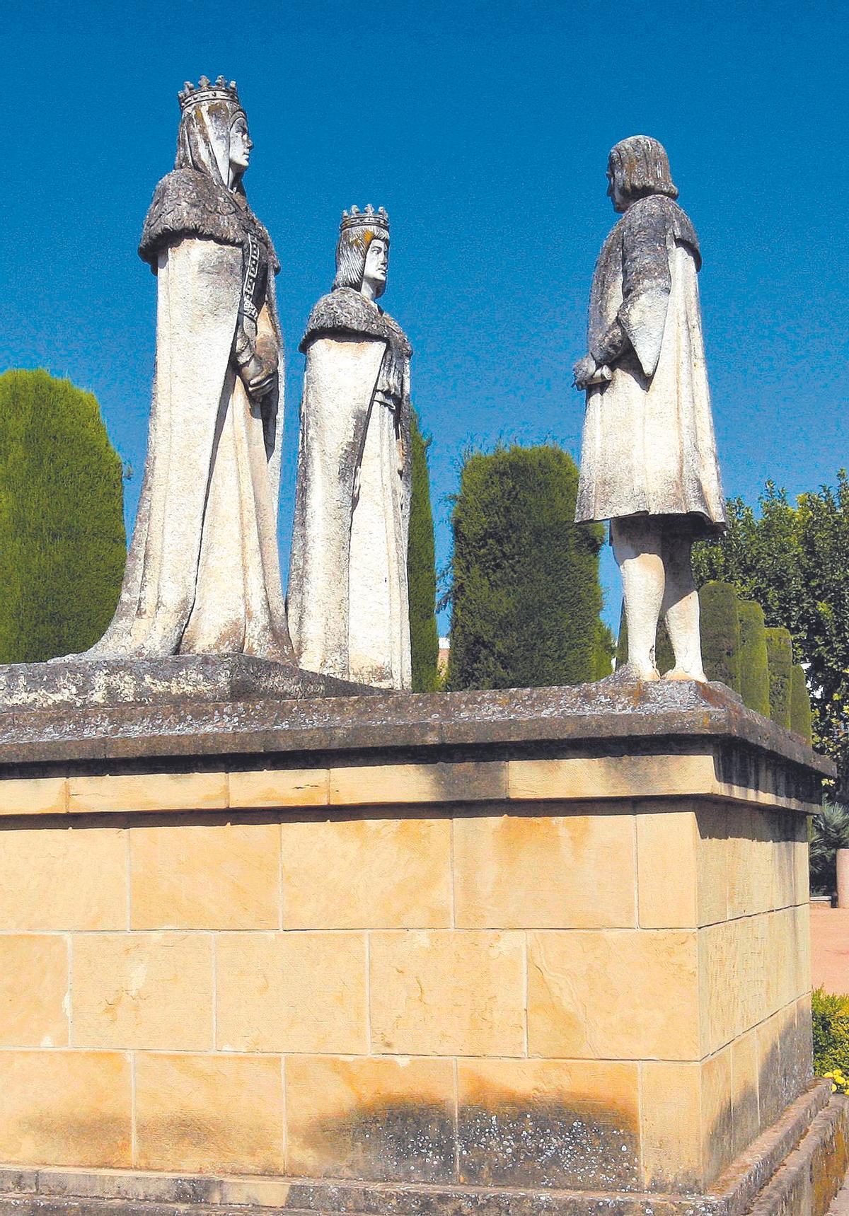 conjunto escultórico de Pablo Yusti, que rememora un hecho histórico de enorme importancia:La entrevista de Cristóbal Colón con los Reyes Cristianos,