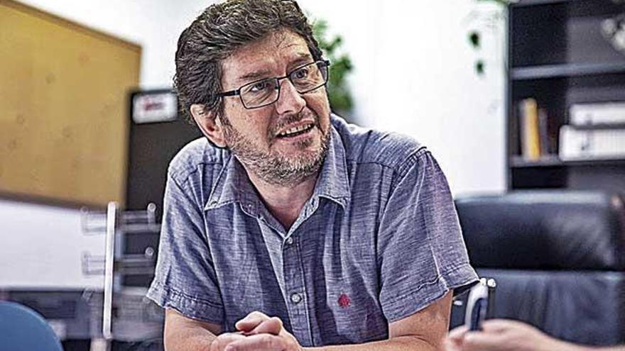 Alberto Jarabo (Podemos) es el nuevo presidente de la funeraria.