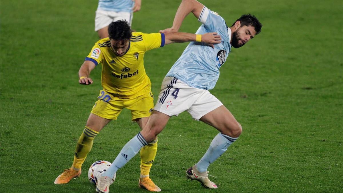 Carcelén y Araújo durante el duelo de la primera vuelta