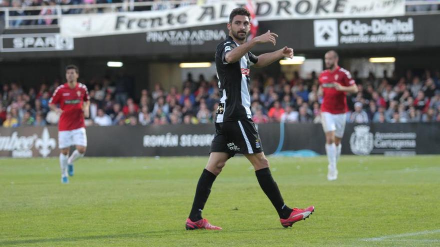 Arturo Rodríguez durante un partido de la presente temporada.