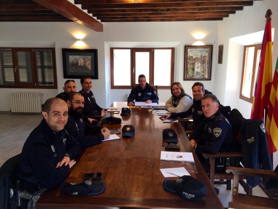 Encuentro de policías tutores en Valldemossa