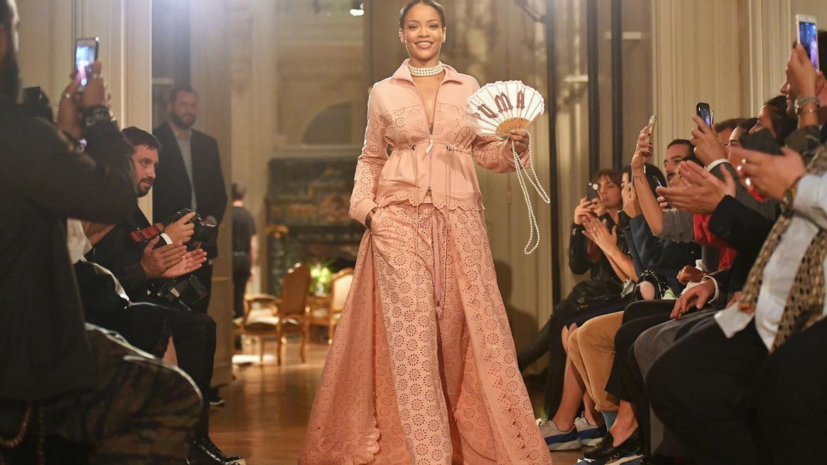 debuta con 'Fenty x Puma' en París Fashion Week -