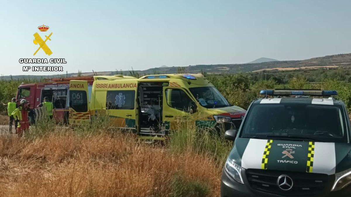 La Guardia Civil en el lugar del accidente ocurrido en la carretera N-122 en el tramo entre Bulbuente y Maleján