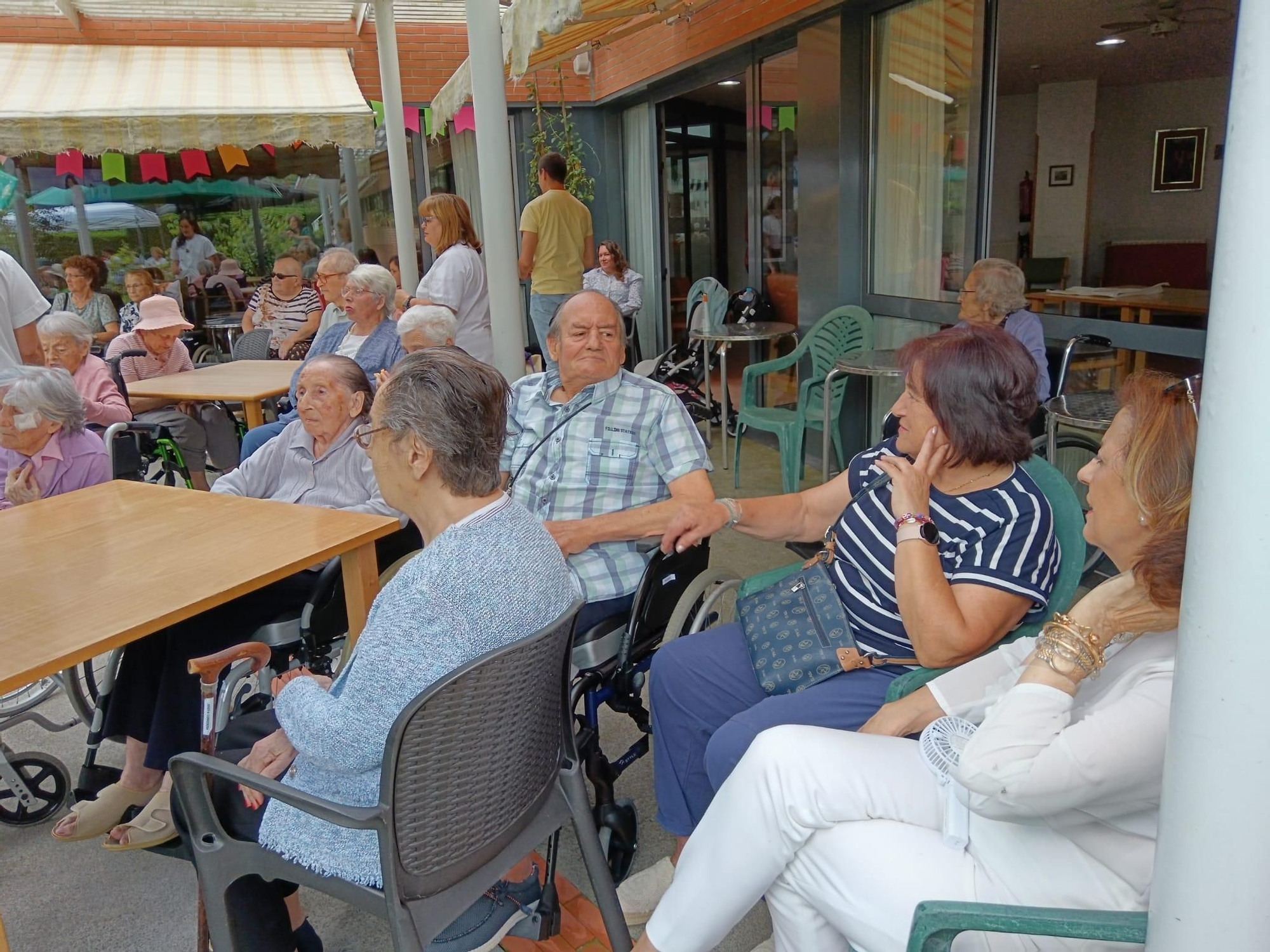 La residencia de mayores de Arriondas celebra su XXI aniversario
