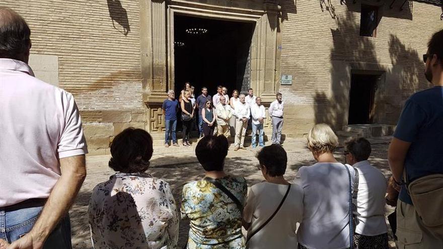 Huesca se suma en silencio al dolor y la repulsa por los atentados en Cataluña