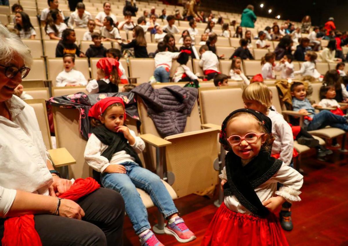 Os máis novos foron os protagonistas no Auditorio.   | // I. ABELLA 