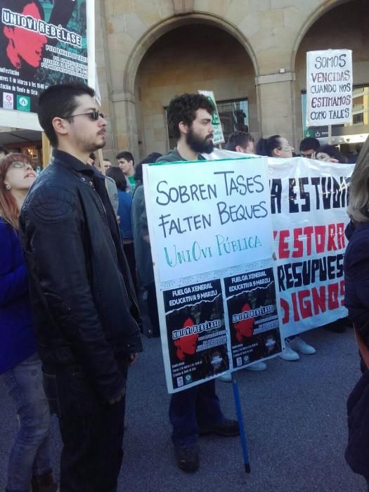 Manifestación contra la LOMCE en Oviedo