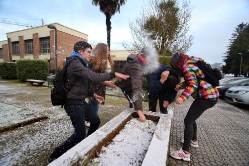 Más de 200 escolares faltan a clase a causa de las intensas heladas