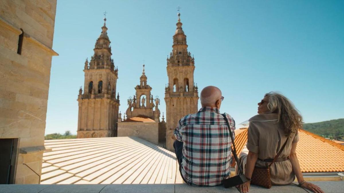 La popular terraza de Santiago que se cuela en el nuevo anuncio del Xacobeo 2027