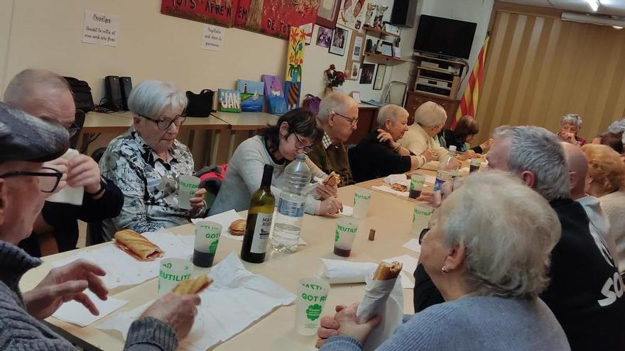 Tertúlia i cinema sobre l’arquetip femení a l’Associació de Veïns de les Cots, el Guix i la Pujada Roja de Manresa