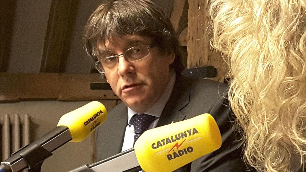 Carles Puigdemont i els exconsellers de la Generalitat ofereixen una entrevista a Catalunya Ràdio, des de Brussel·les.