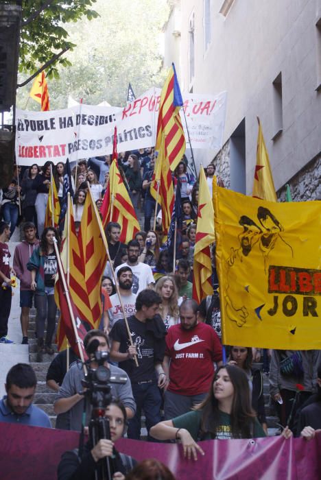 Els estudiants gironins surten al carrer contra l'aplicació de l'article 155