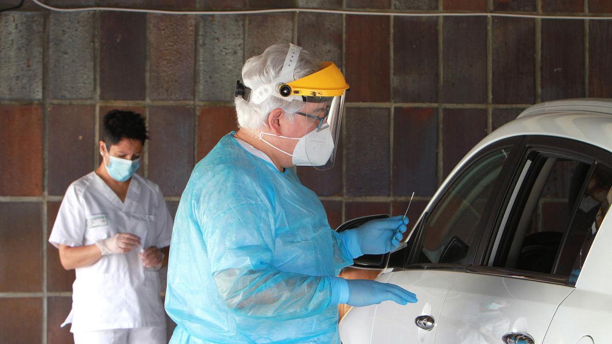 Punto de recogida de muestras en Ourense para hacer los test de Covid-19. // Iñaki Osorio