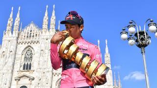 Egan Bernal se viste con la 'maglia' rosa y conquista su primer Giro