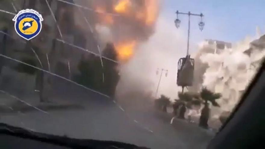 VÍDEO / Momento del bombardeo de una mezquita en un suburbio de Damasco