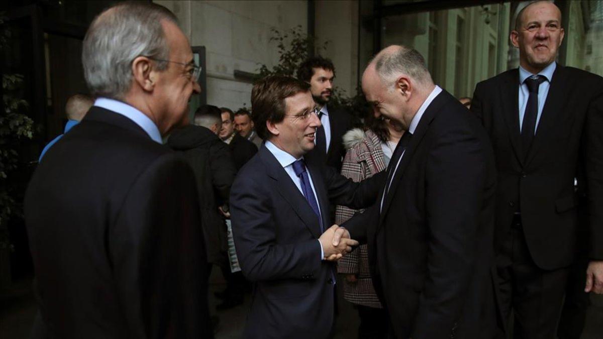 Laso saludando al alcalde de Madrid
