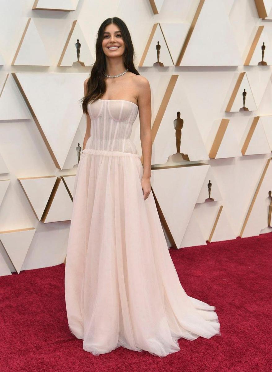 Camila Morrone, en la alfombra roja de los Oscar 2020