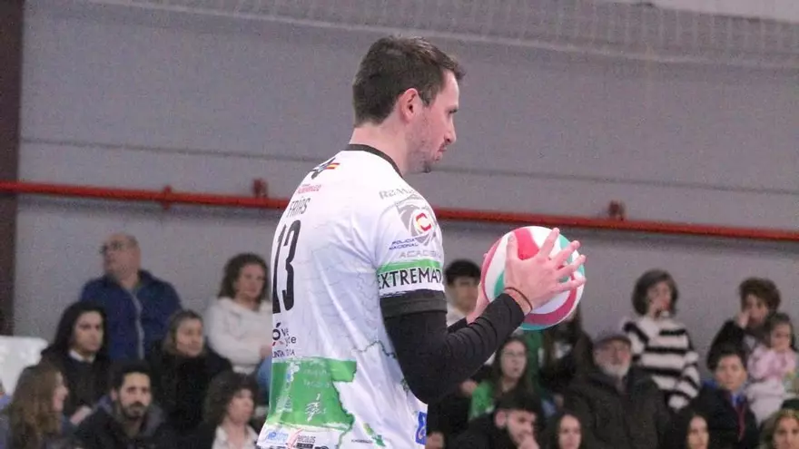 Juanan Frías renueva con el Voleibol Almendralejo Extremadura para la próxima temporada