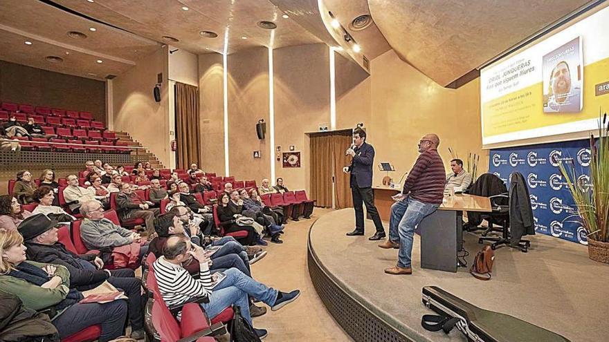 Imagen de la presentaciÃ³n del libro &#039;Oriol Junqueras. Fins que siguem lliures&#039; en el Club.